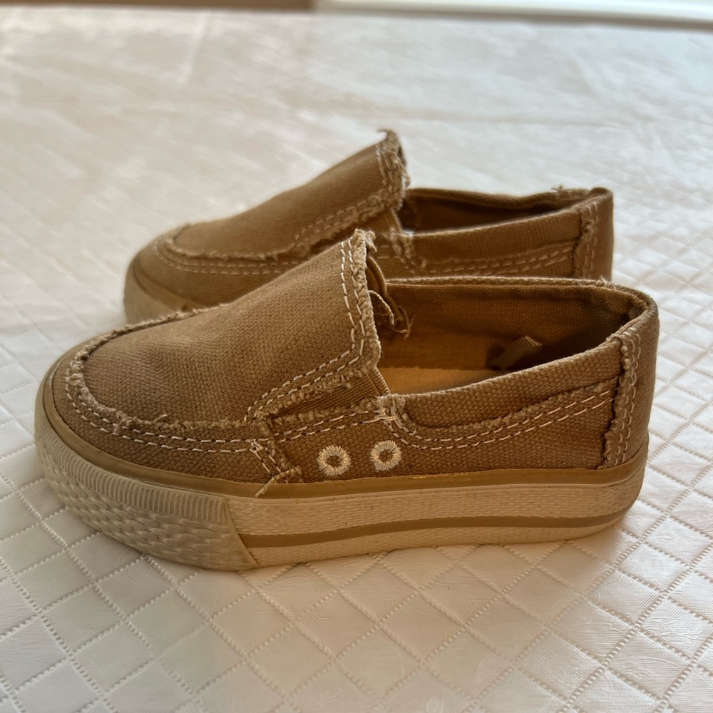 Cute Infant/Toddler Shoes Size 5